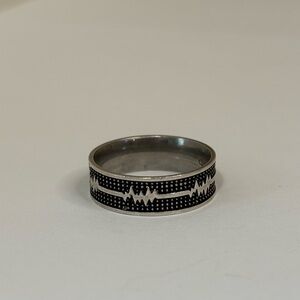 Sterling Silver 925 Heartbeat Band Ring - Size 9